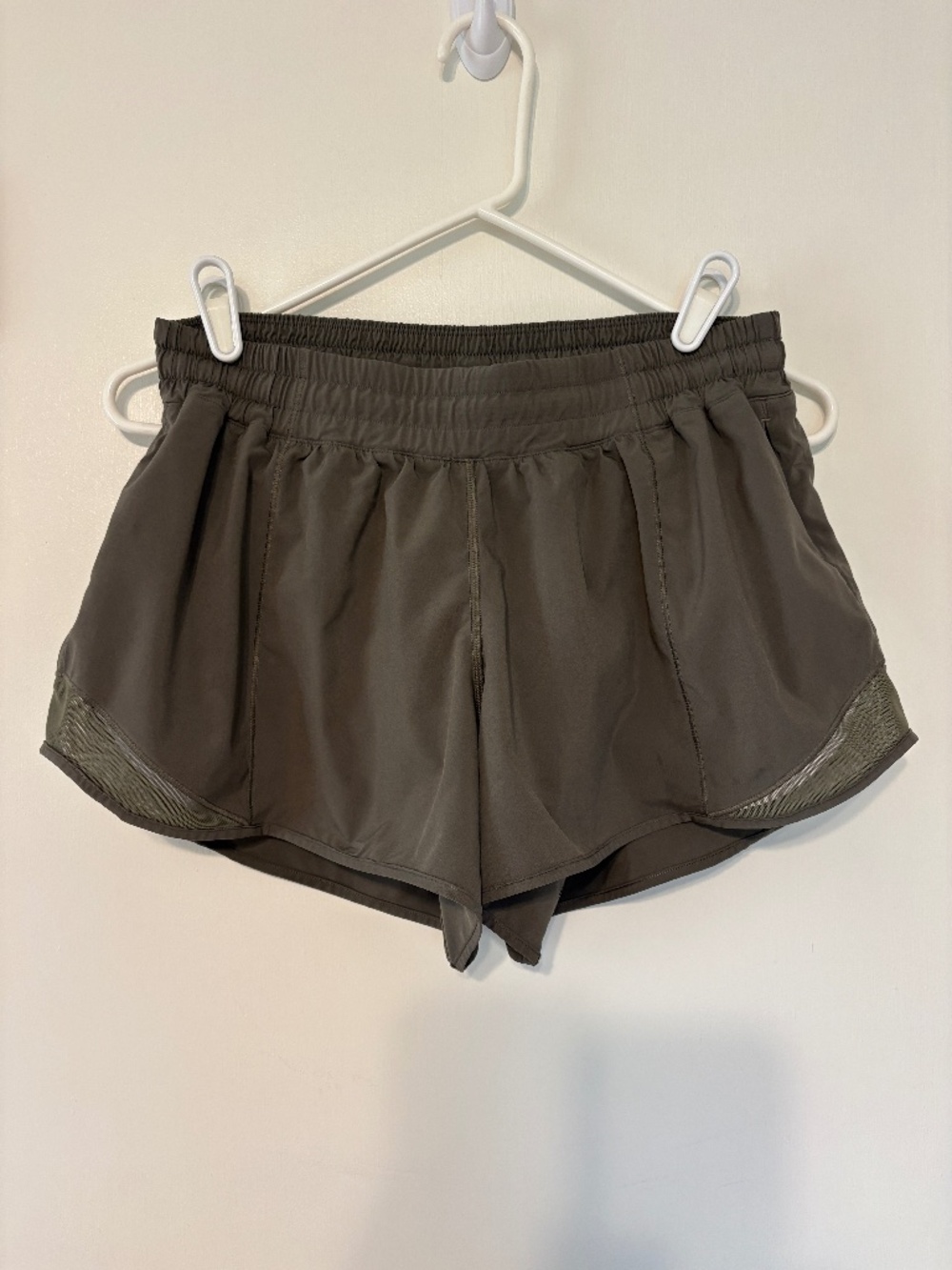 Lululemon Hotty Hot Short II *Long 4"